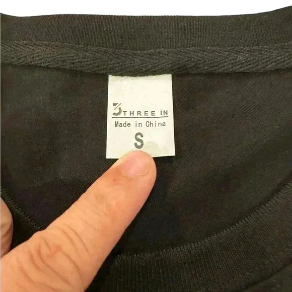 NWOT UNISEX BUFFALO FOOTBALL TEE SIZE SMALL BLACK - Picture 2 of 3